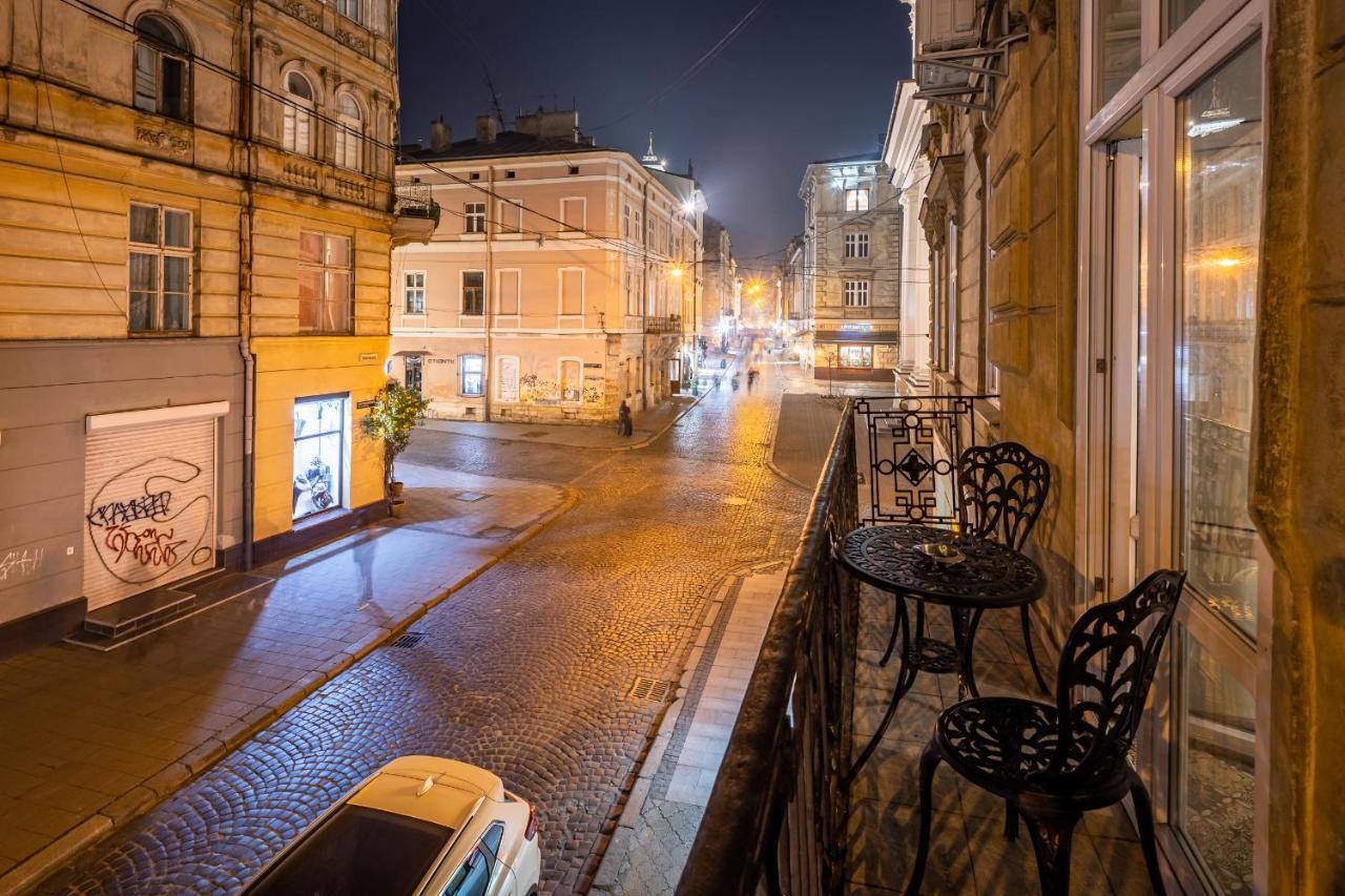 Classic Royal Central Apartment. Balcony And A/C Lviv Exterior photo